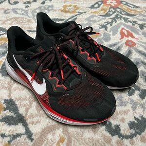 Nike Air Zoom Pegasus 41 Black/Red Mens Running Shoes Size 10 WIDE 2E Width